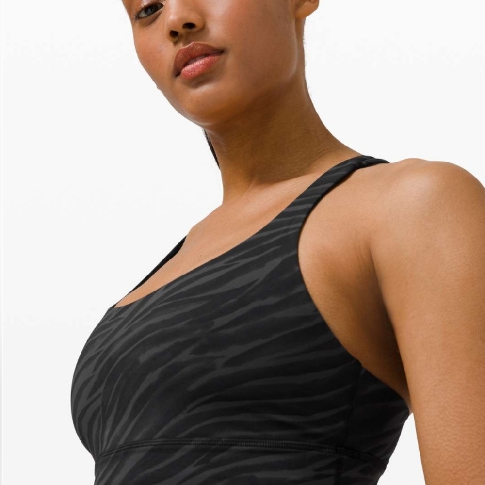 Lululemon - Picture 5 of 5